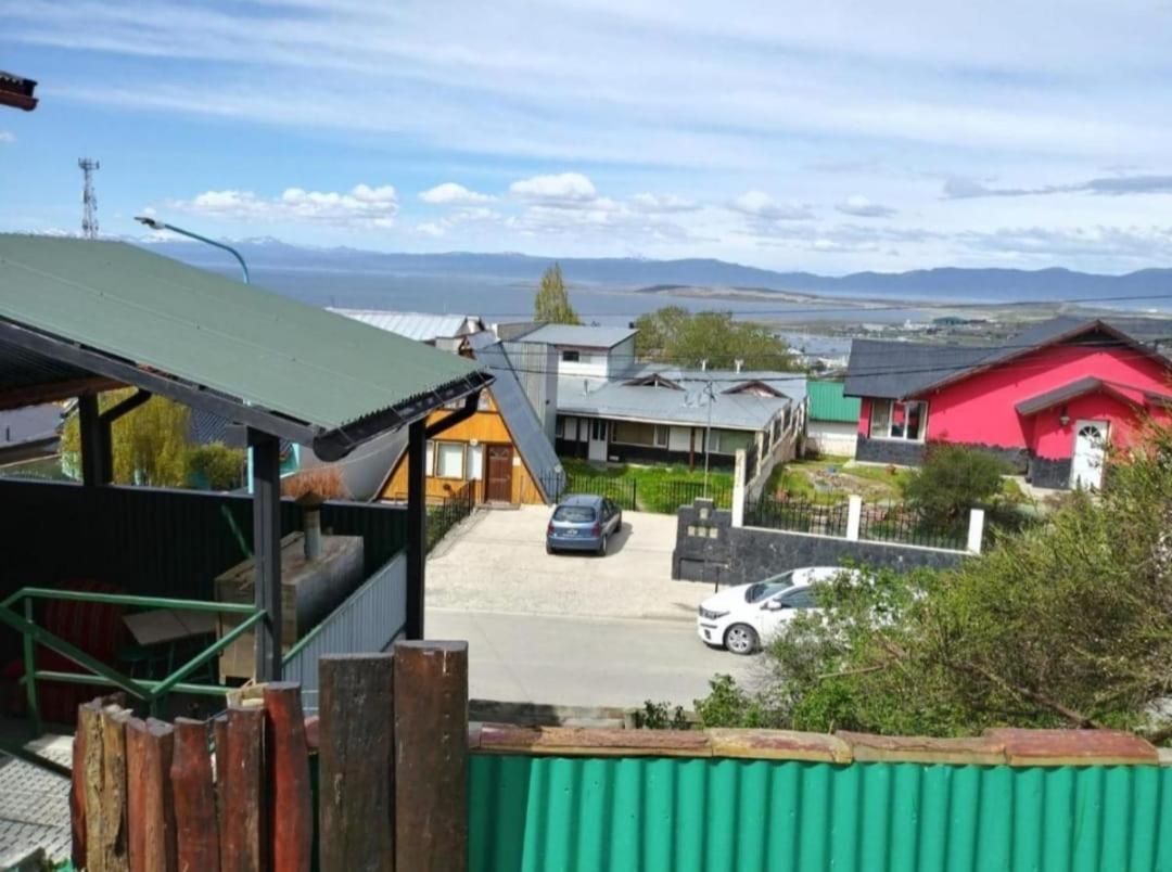 Alem Casa De Familia Hotell Ushuaia Eksteriør bilde