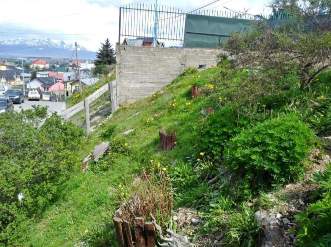 Alem Casa De Familia Hotell Ushuaia Eksteriør bilde